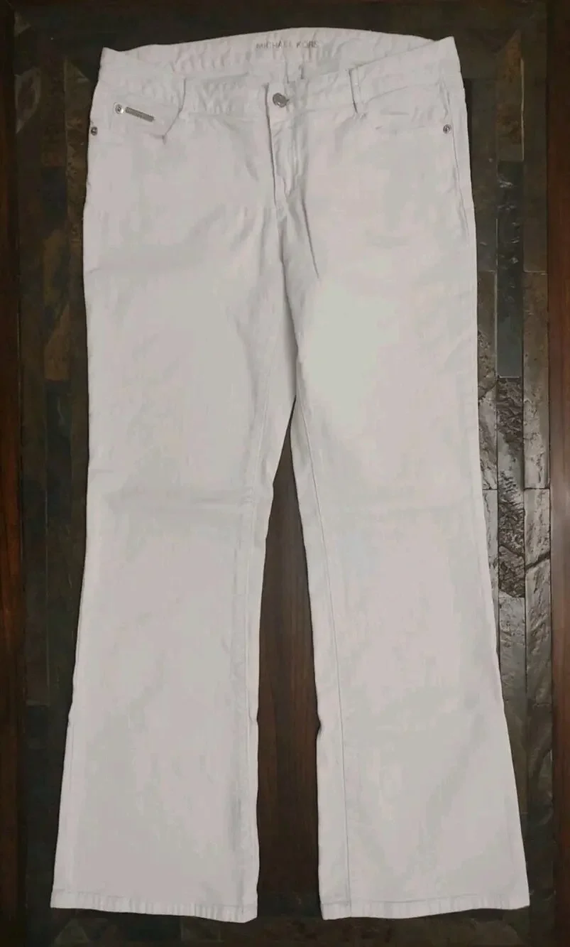 Michael Kors Women Size 10 Mid Rise Flared Leg White Denim Jeans Silver Accents